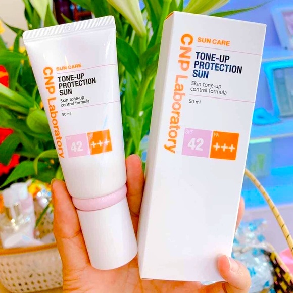 CNP Laboratory UV Tone Up Protection Sun SPF42 PA+++ (Allure Best Selling) - Picture 1 of 4